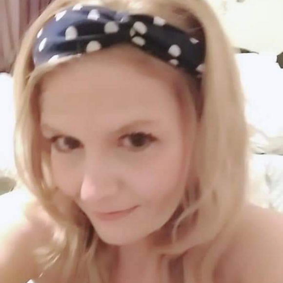 Meet your Posher Mindy - Picture 1 of 10